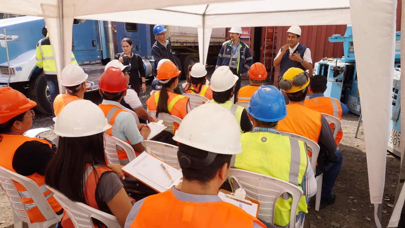 Operaciones marítimas — fotografía 2